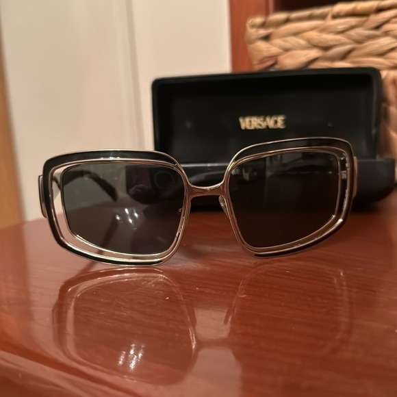 VERSACE SUNGLASSES